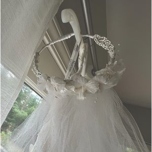 Marisa Christina Wedding dress. halter top, full length, in great condition